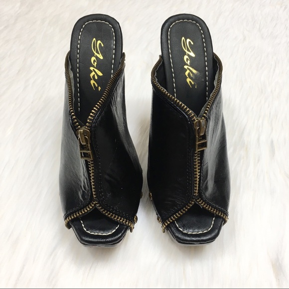 Yoki Sassy Black Platform Heels Zipper Detail 5.5 - Picture 2 of 8